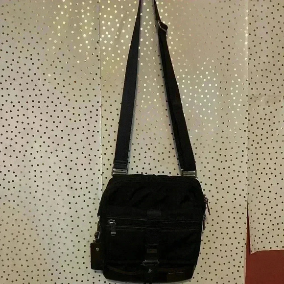TUMI Annapolis cross body bag - Picture 1 of 16